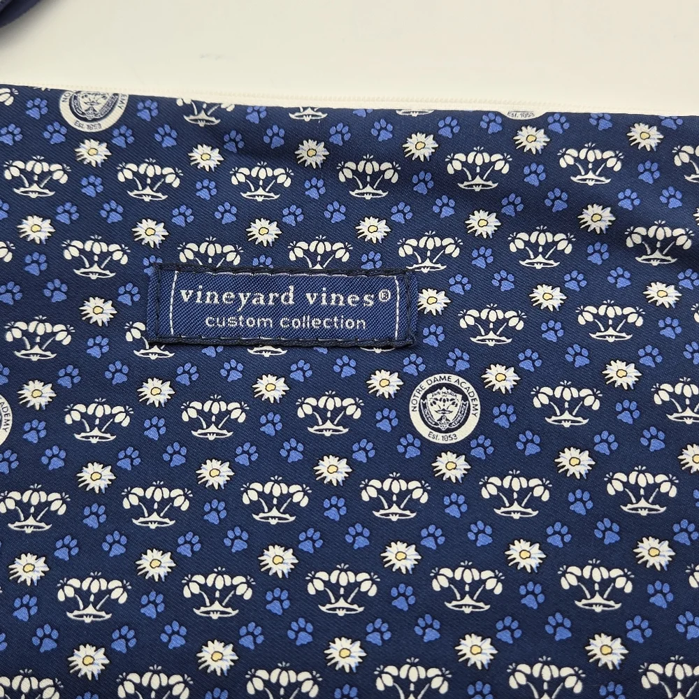 Vinyard Vines Notre Dame Academy Hingham School Crest Shaving or Cosmetic Bag - Picture 6 of 10